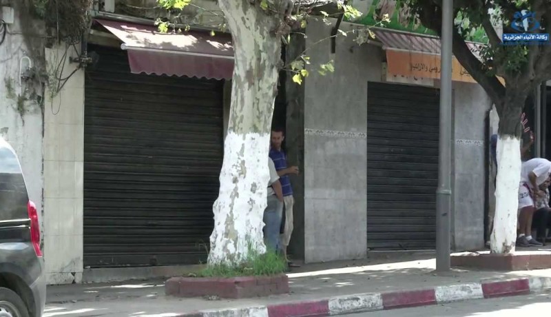 غالبية المحلات مغلقة وطوابير أمام المخابز بالعاصمة في مشهد متكرر كل مرة