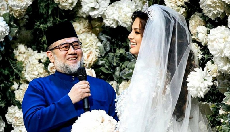 بعد زواج مثير للجدل.. ملك ماليزيا السابق يطلق زوجته بالثلاث!