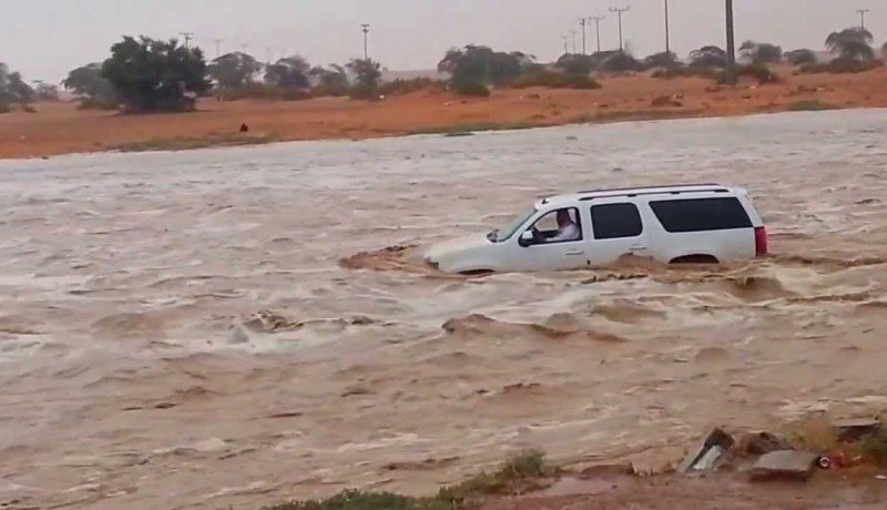 أمطار طوفانية تخلف 18 ضحية في السعودية