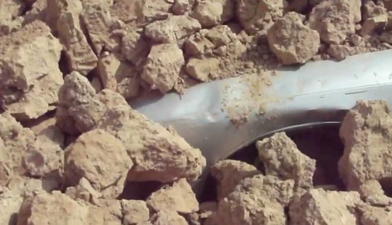 وفاة ثلاثة اطفال من عائلة واحدة اثر سقوط جدار طوبي هش عليهم في بلدية تيط في اولف بادرار