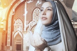 المغربية جنات تتجه للإنشاد الديني في رمضان