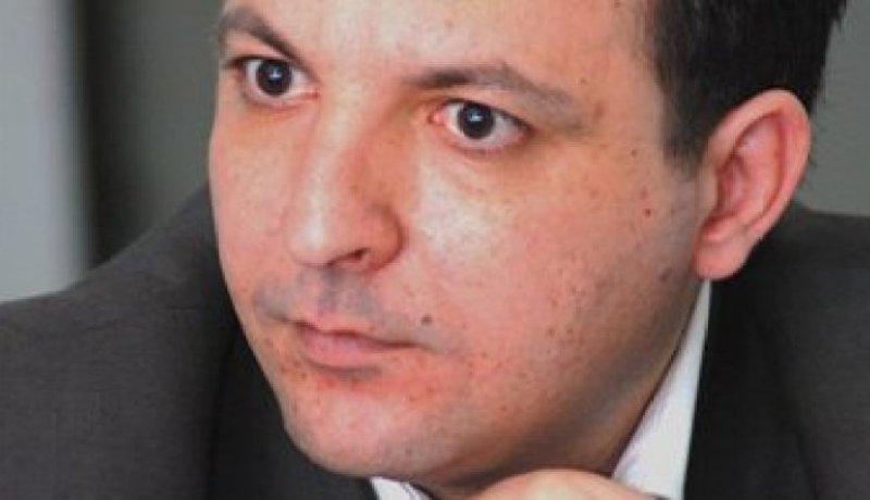 الصحافي مازن درويش المعتقل في السجون السورية يفوز بجائزة حرية الصحافة