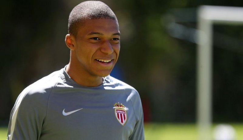 مبابي إلى باريس سان جيرمان بـ 200 مليون أورو