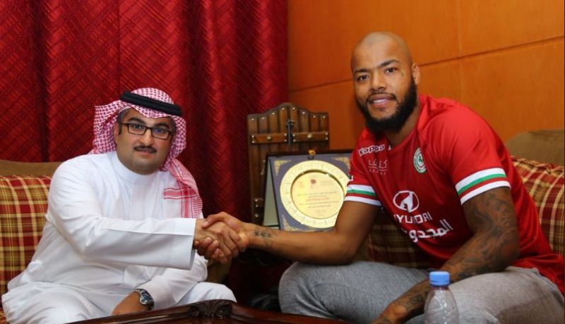 بالصور.. مبولحي يجتاز الفحص الطبي بنجاح ويُرسم تعاقده مع الإتفاق