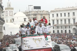 حداد ورضا مالك يحتفلان بتتويج المولودية