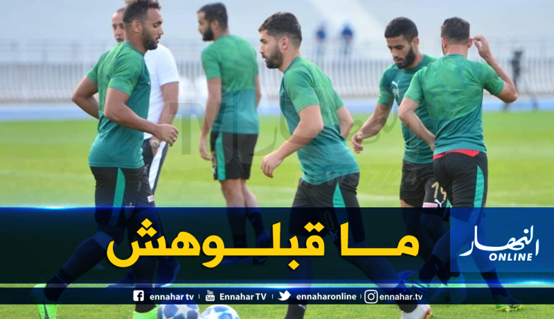 لاعبو مولودية الجزائر يرفضون القانون الداخلي الجديد للفريق    