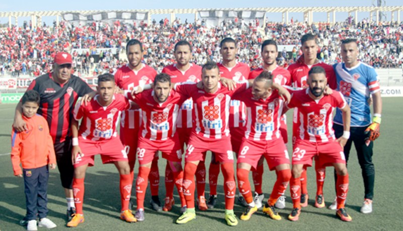 بابا في إسبانيا.. اللاعبون غاضبون ومأدبة عشاء على شرف الآمال