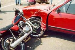 3 قتلى في إصطدام سيارة بدراجة نارية بمغنية