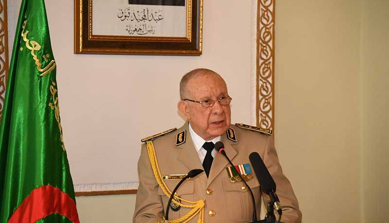الفريق شنقريحة: انجاح موعد الاستفتاء يستدعي نكران الذات وتحكيم العقل