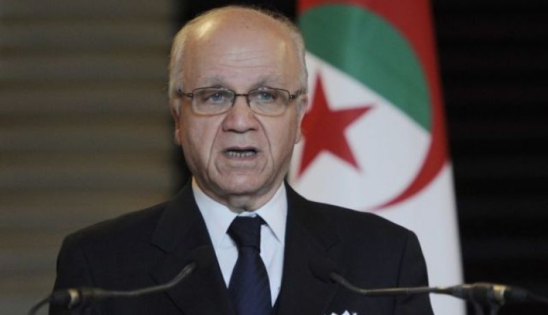 الجزائر تؤيد الابراهيمي في الدعوة الى هدنة في سوريا