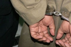 حارس بمتوسطة يقود عصابة لترويج حبوب لارطان و الصاروخ في مستغانم