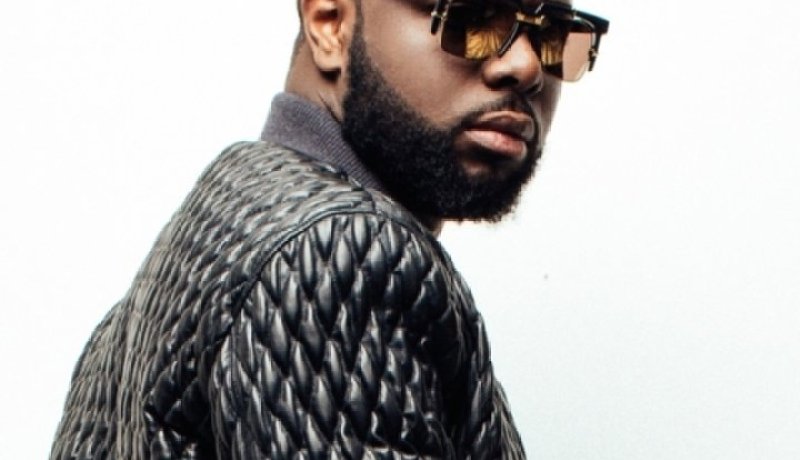 مغني الراب العالمي “maitre gims” يحيي حفلا فنيا في الجزائر