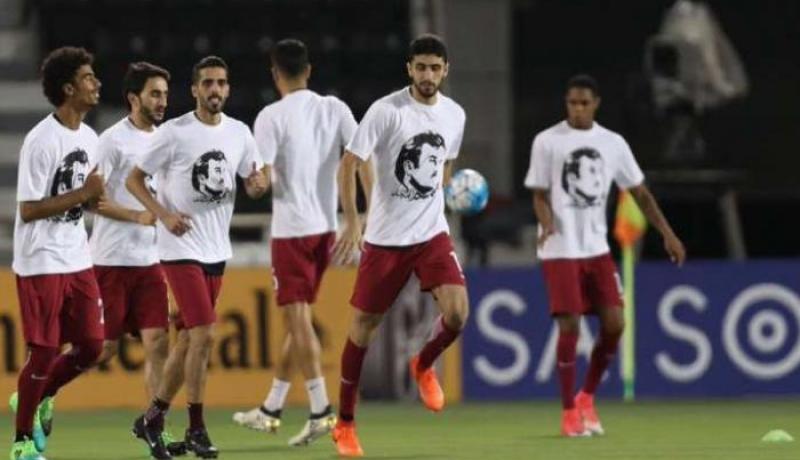 بالصور.. منتخب قطر لكرة القدم يواجه عقوبات بسبب قميص