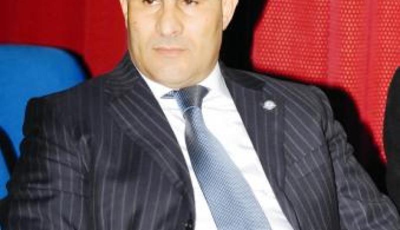 مدوار يقنع زاوش وعلي حاجي بالتجديد