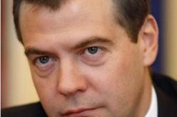 ميدفيديف يدعو الى فرض ضريبة خاصة على شركات النفط لتمويل صندوق ضد  التلوث