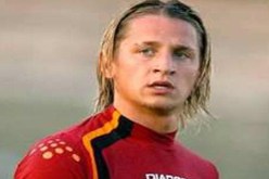 توقيف  ميكسيس مدافع ميلانو  ل 3 مقابلات بسبب صفعه بورييلو