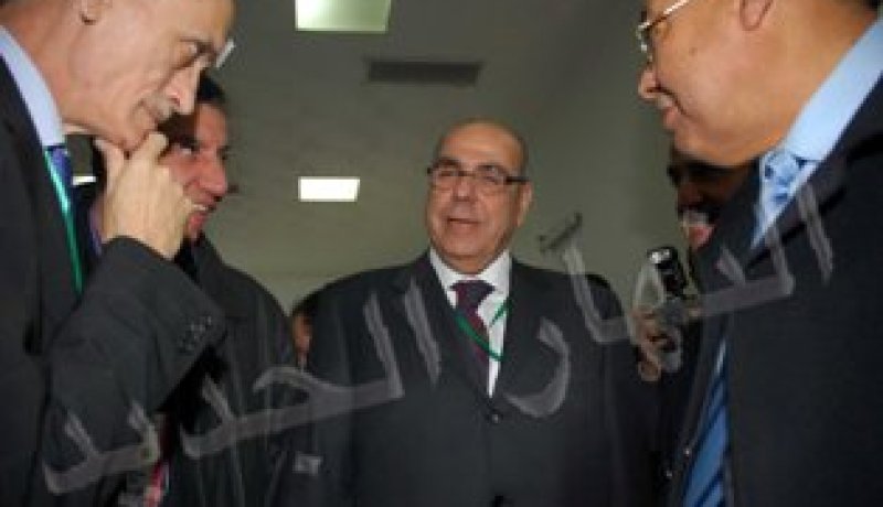 قرباج يطلب من روراوة إجازة خاصة لعمرون