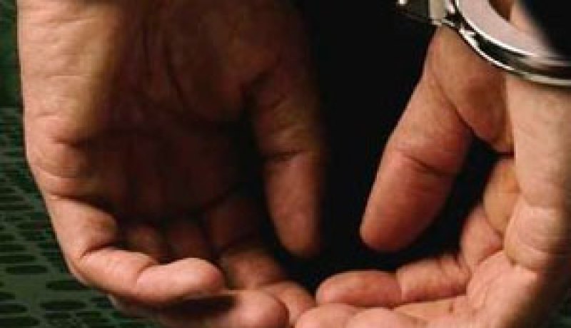 مدمن مخدرات‮ ‬يستيقظ خلال نومه ليقتل جاره ويحاول وضع حد لشقيقه بباب الوادي‮!‬