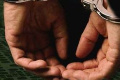 امرأة وأبنــــــاؤها‮ ‬يهاجـــمون مقــــرا للشــــرطة بأسلــــحة في‮ ‬وهــران