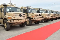بالصور..وزارة الدفاع تستلم أكثر من 500 عربة من علامة “مرسيدس بنز”