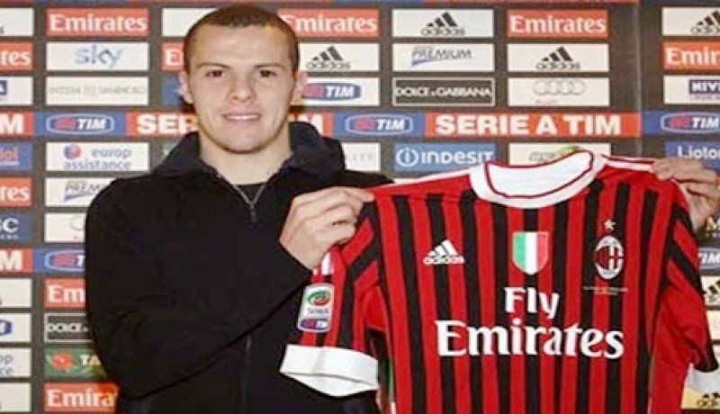 مصباح‮: ‬سأشرف الجزائريين في‮ ‬ميلان ولم أفكر أبدا في‮ ‬تعويض الأسطورة مالديني‮‬