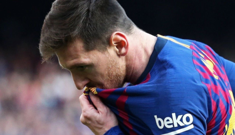 ميسي يحسم مُستقبله مع برشلونة!