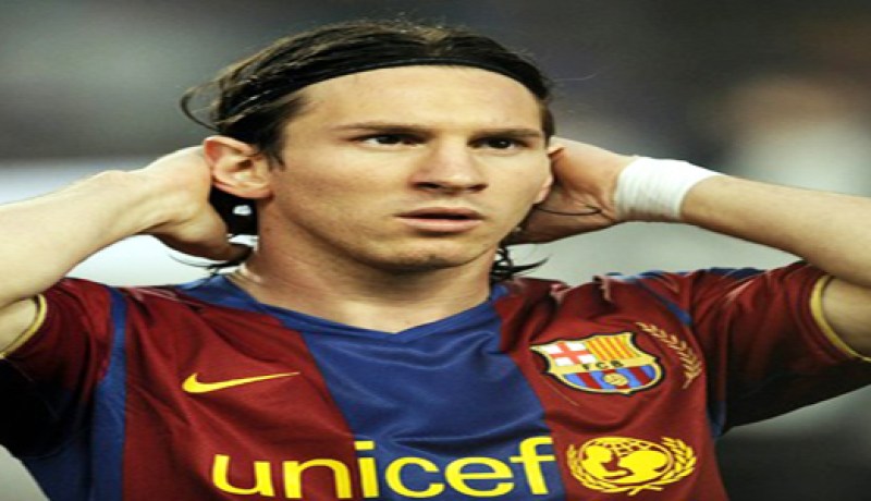 ميسي: لا أحب الحديث عن الحكام ولكن بعضهم متغطرس ويهوي التهديد بالبطاقات