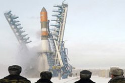 أطلقت روسيا اليوم الثلاثاء بنجاح قمرا صناعيا