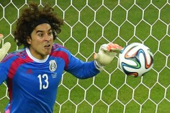 برشلونة يتحرك لضم حارس مرمى المكسيك