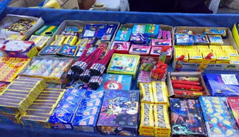 انتشار واسع لتجارة المفرقعات بمناسبة الاحتفال بالمولد النبوي بالعاصمة