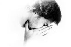 أتذمر من صديقتي‮ ‬الحميمة عندما تصاحب الأخريات