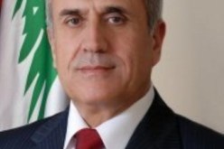 الرئيس اللبناني يبحث مع قائد الجيش الأوضاع الأمنية في بلاده