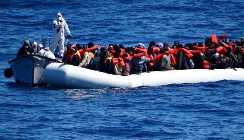 إنقاذ 120 مهاجرا من بينهم 33 طفل في جزيرة ليسبوس اليونانية