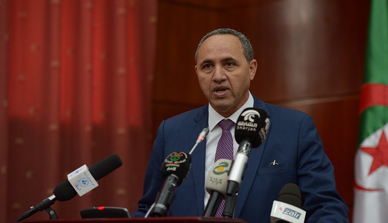 عيادة خاصة وأستوديوهات مجانية للفنانين