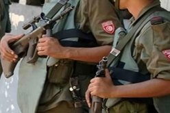 الجيش التونسي يتصدى لـ5 سيارات قادمة من ليبيا