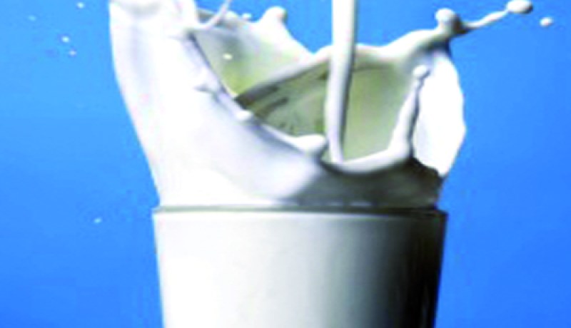 تمديد عقوبة سجينين بسبب شجار حول كأس حليب!