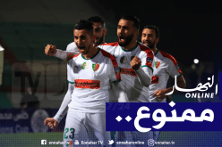 عناق اللاعبين بعد تسجيل الأهداف ممنوع عند إستئناف المُنافسة