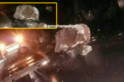 بالصور سقوط حجارة ضخمة على الطريق السريع في البويرة