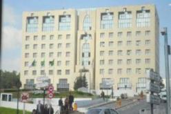 الجزائر تذكر بالضرورة السياسية للعودة السريعة إلى النظام الدستوري