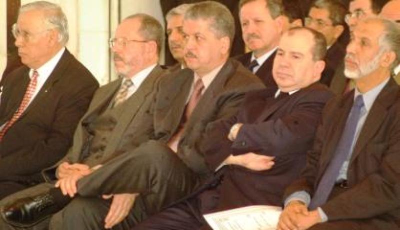 هكذا احتفل وزراء أويحيى بفوز الـ الأفناك على الفراعنة