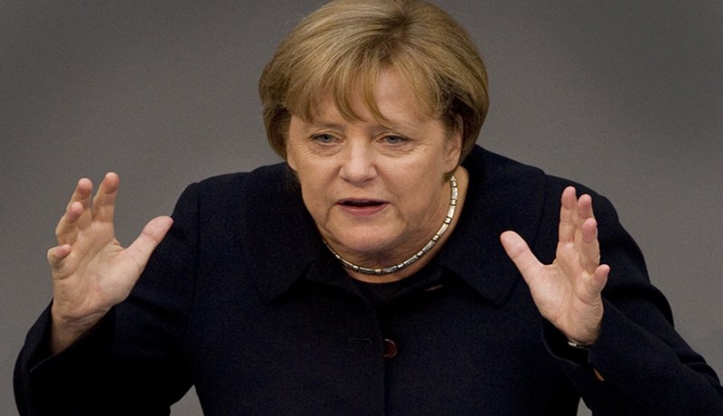 ميركل تطلب تسريع طرد طالبي اللجوء المرفوضة طلباتهم في ألمانيا