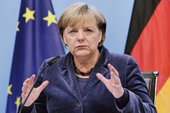 انجيلا ميركل : أزمة منطقة اليورو سببها  إفراط الدول في الاقتراض