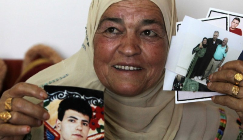 إسرائيل تطلق سراح 26 سجينا فلسطينيا