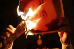 إستمرار الاحتجاجات الشعبية وسط القاهرة لمطالبة الرئيس مبارك بالرحيل