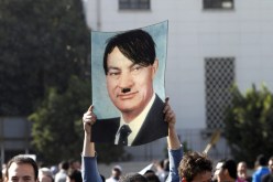 مبارك يريد الرحيل لكنه يخشى الفوضى