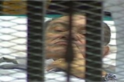 محكمة جنايات القاهرة تستأنف الإستماع إلى مرافعات دفاع مبارك و نجليه