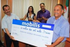 موبيليس  تمنح 5 ملايير سنتيم لذوي الاحتياجات الخاصة