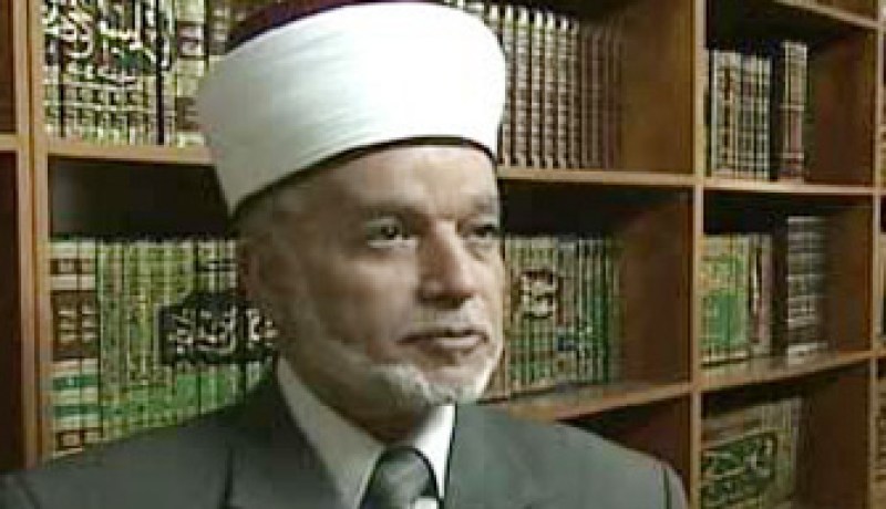 مفتى القدس يحث الجيش الليبي على الانحياز لتطلعات شعبه بعيدا عن حمامات الدم