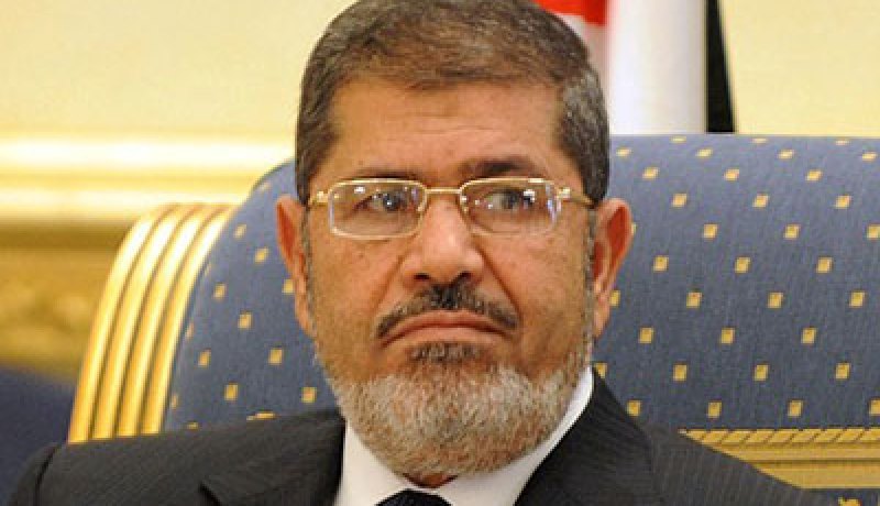 مرسي: الثورة ليست وليدة الصدفة ومن يقدم مصالحه على الشعب خاسر