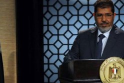 مرسي يصدر قرارا جمهوريا بإجراء الاستفتاء على مرحلتين